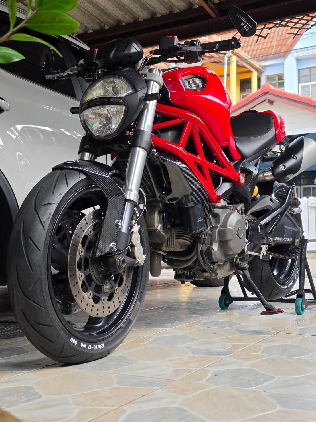 วิธีเปลี่ยนถ่ายน้ำมันเครื่อง Ducati ด้วยตัวเอง